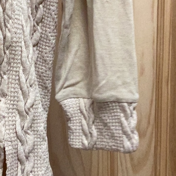 Simple Suzanne Betro Sweater - Picture 5 of 6